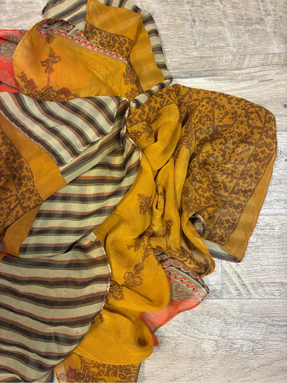 Guarisco Spa Italy 100% Silk Mixed Print Lightweight Sheer Scarf Wrap 26”x69” - Picture 5 of 10